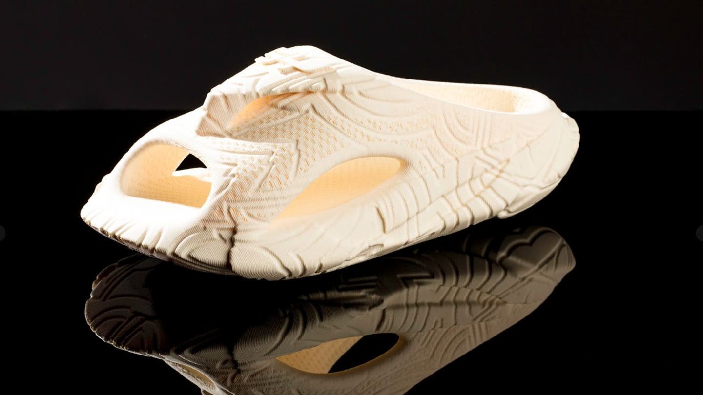 4 worlds first ai designed 3d printed shoe wants to be the next crocs