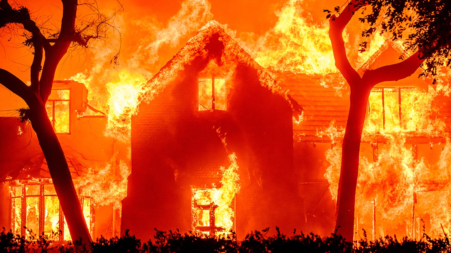 fire-california روري سايكس، النجم الطفل السابق، توفي عن عمر يناهز 32 عامًا بسبب حرائق كاليفورنيا