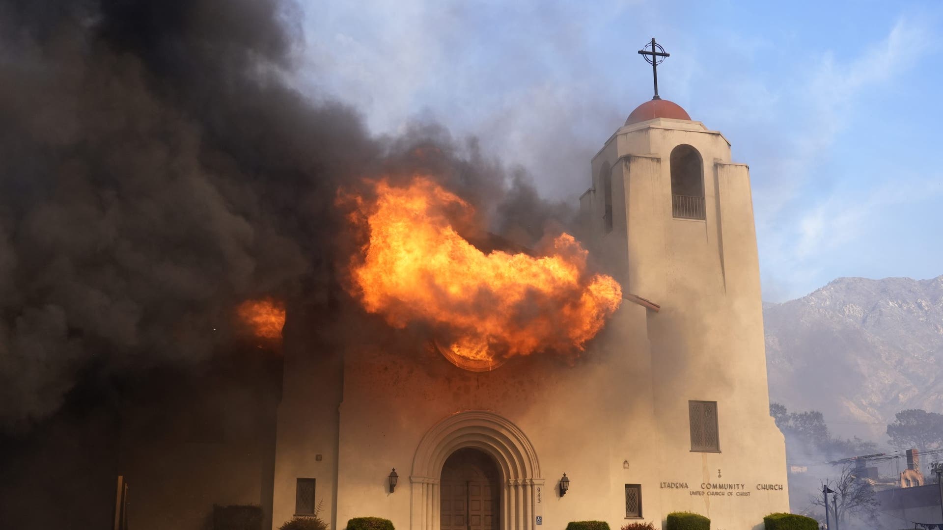 Before and after pictures of the Palisades fire