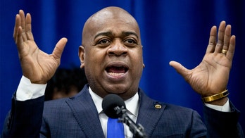 Newark mayor says ICE agents raided 'without warrant,' violated Constitution