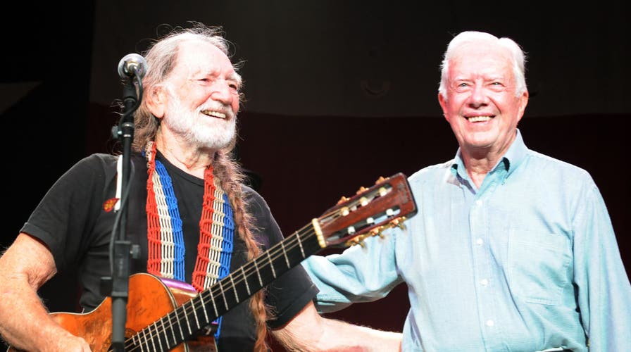 Lyle Lovett credits Willie Nelson with ‘freedom of thought’ in country music
