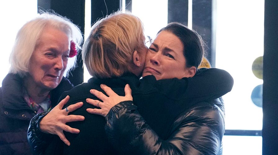 Tearful Nancy Kerrigan mourns members of skating community killed in DC plane crash