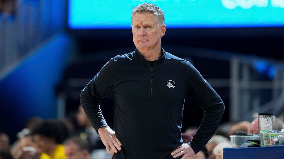 Steve Kerr, de los Warriors, dice que la casa de su infancia se quemó en los incendios forestales de California : "Es surrealista y devastador".