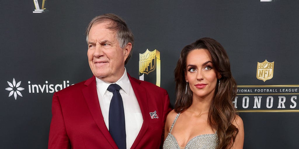 Bill Belichick Displays Super Bowl Rings at NFL Honors Event