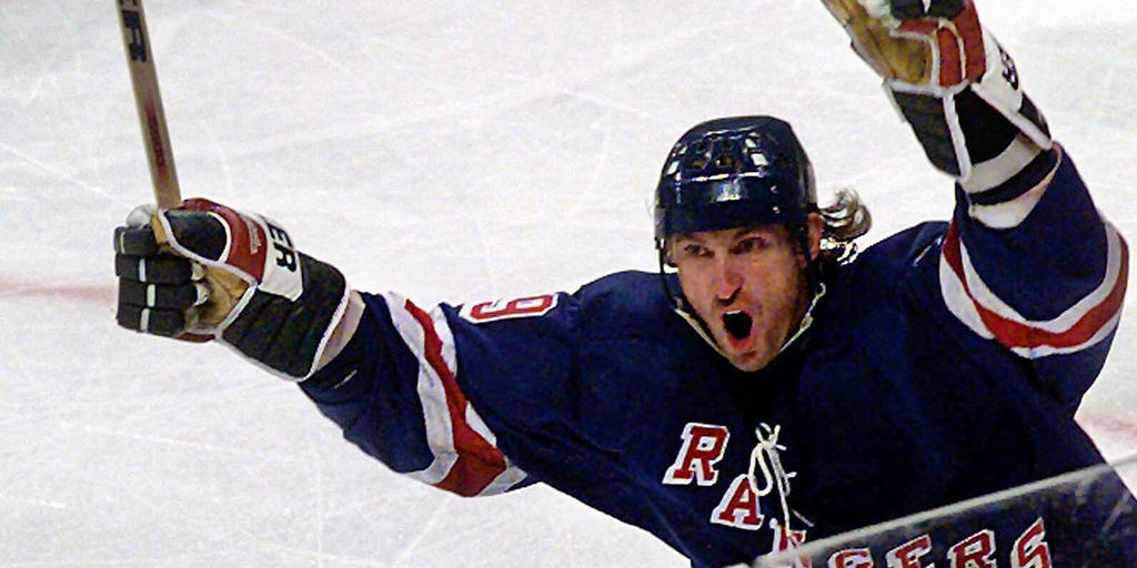 Hockey legend defends Wayne Gretzky amid criticism at 4 Nations final over Trump ties