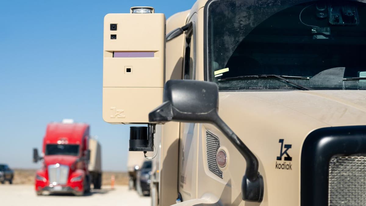 Big rigs deliver cargo with no humans at the wheel