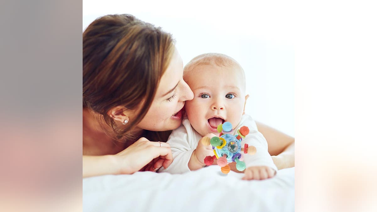 This toy is ideal for babies who are teething. 