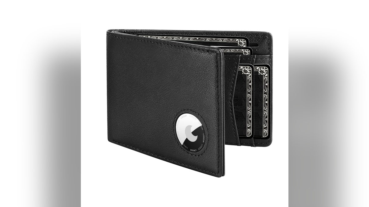 This wallet has a built-in AirTag that can track your wallet if it gets lost. 