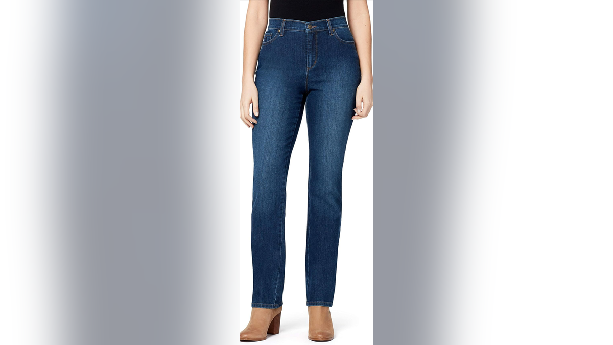 These Gloria Vanderbilt tapered jeans are designed to hug your hips and thighs, gradually narrowing toward the ankle for a sleek look and feel.