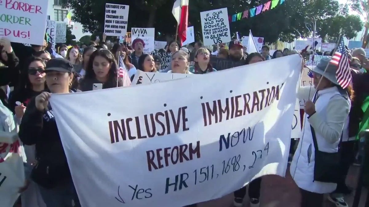 Protesters block traffic in downtown LA over Trump illegal immigration ...