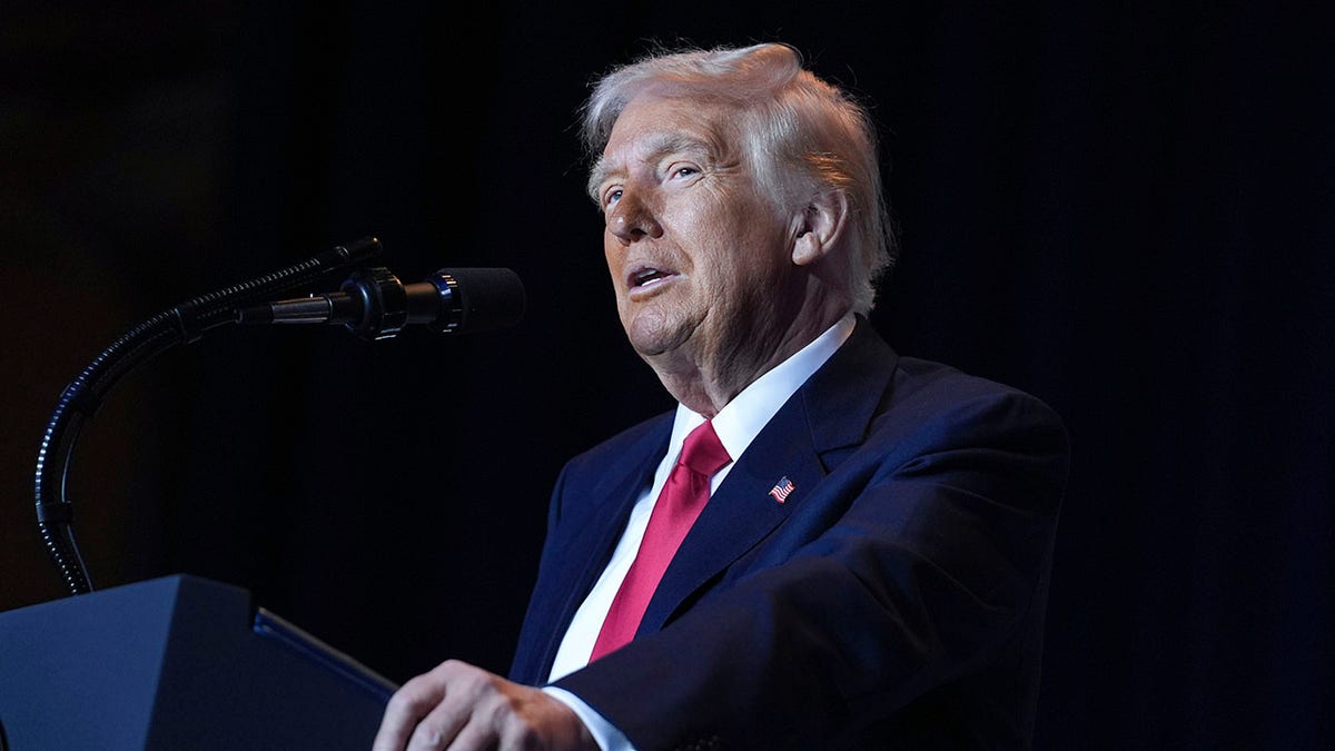 Trump di Washington Hilton Breakfast