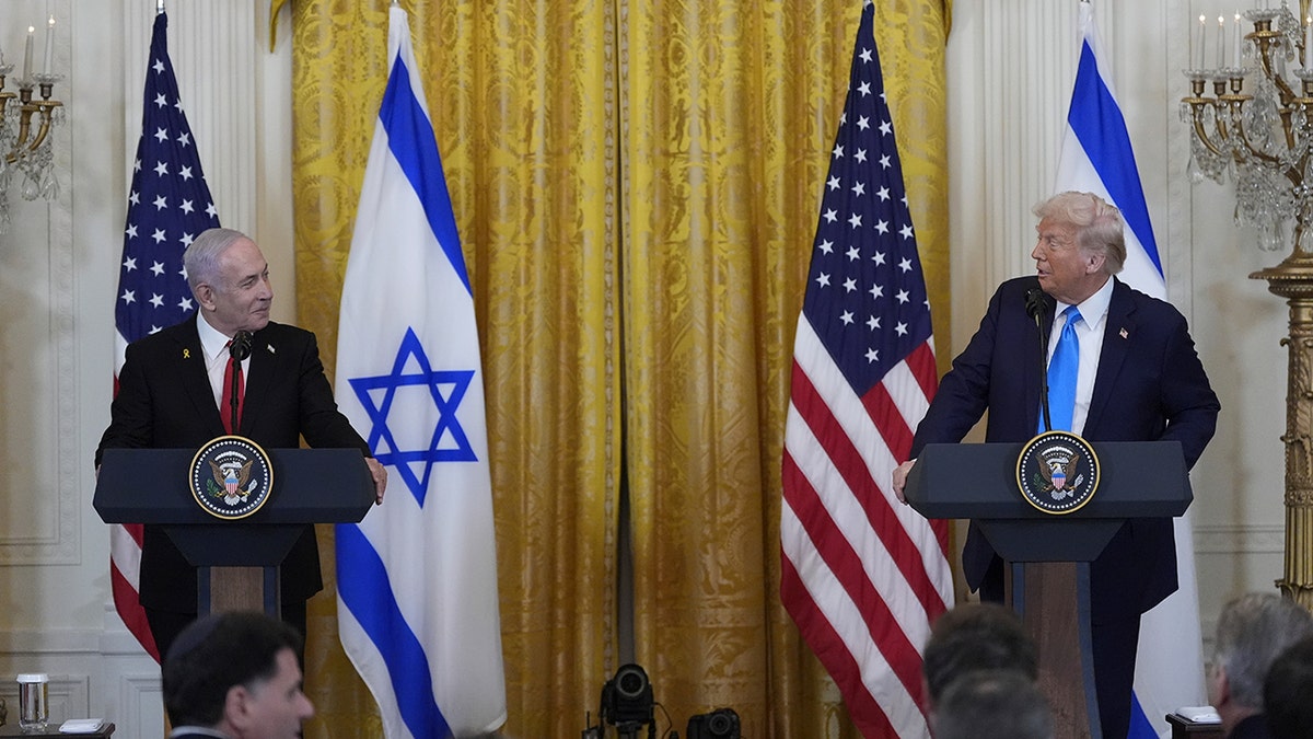 Donald Trump and Netanyahu receive a press