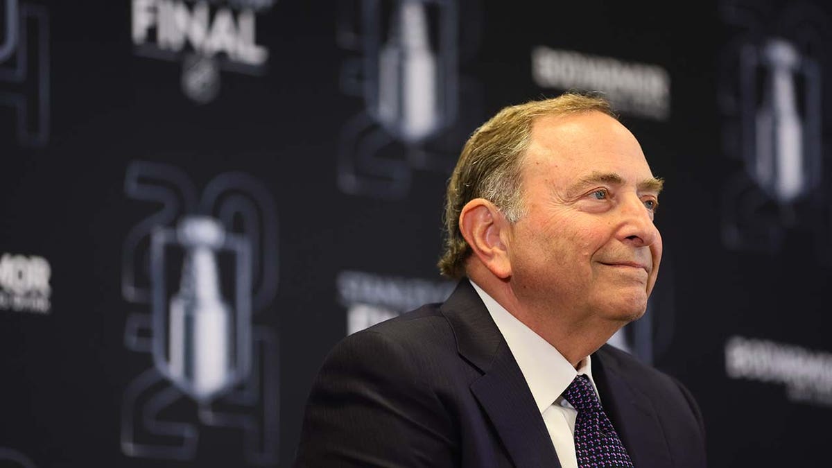 Gary Bettman Stanley Cup Final