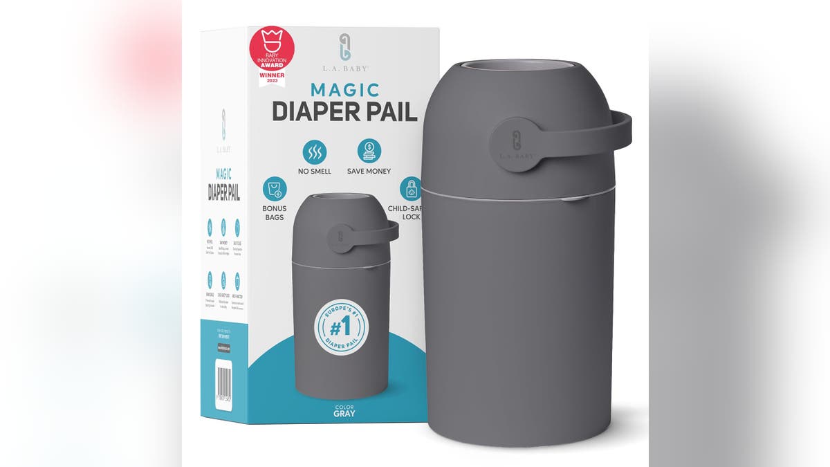 Keep stinky diapers contained in this pail.