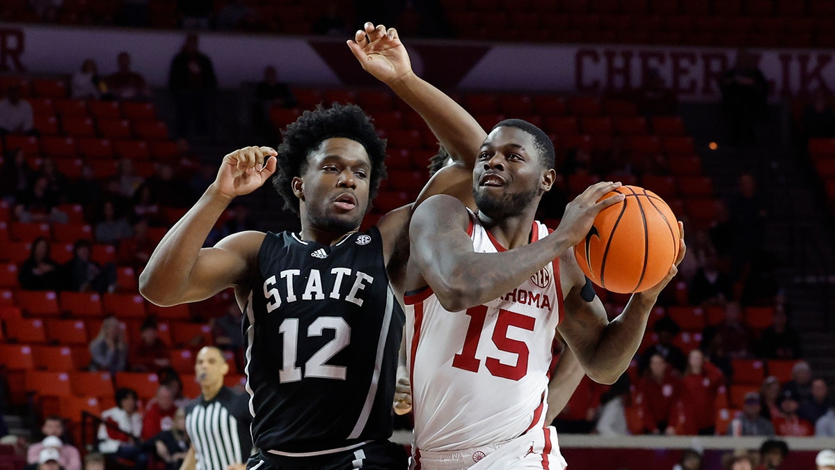 Duke of Miles leads to the basket