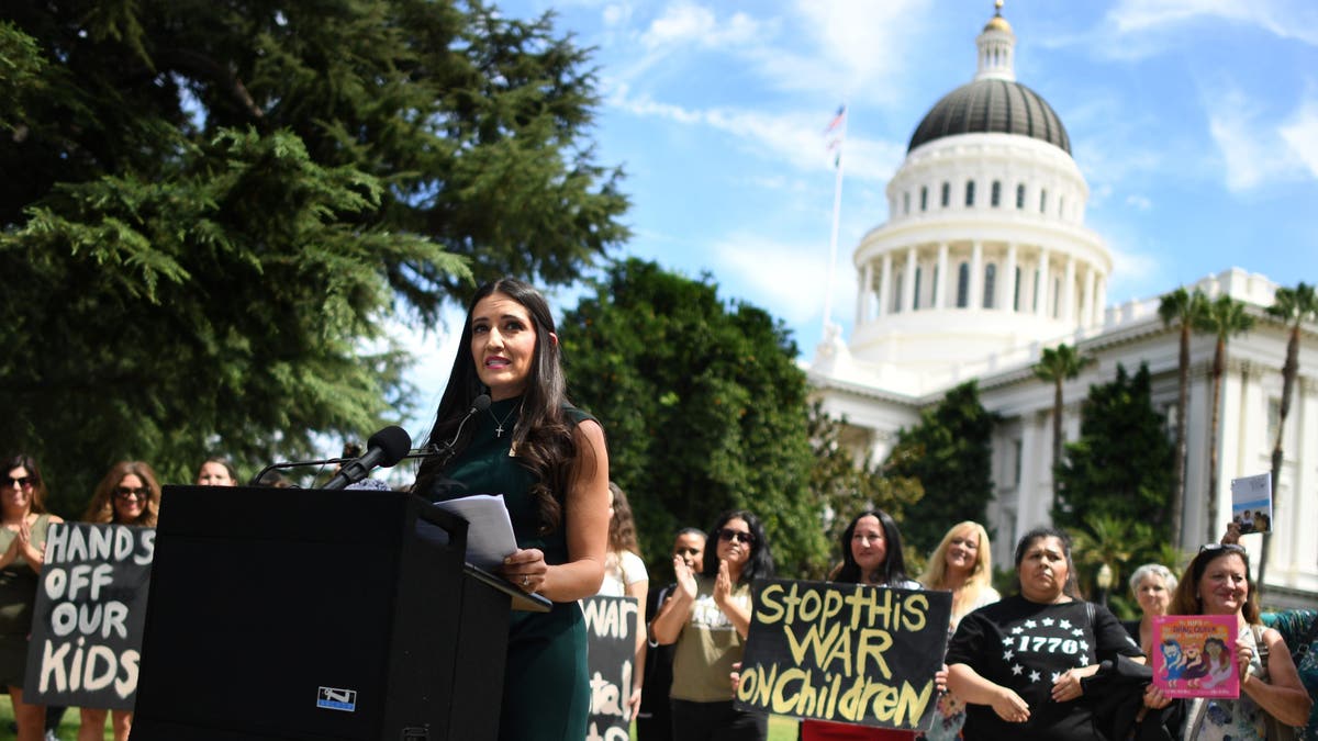 Sonja Shaw leads a group of pro-parent parents