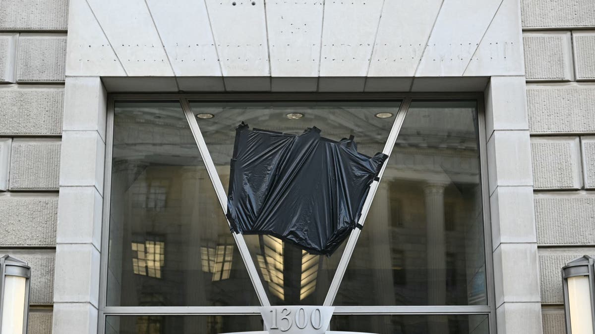 Los empleados despedidos de USAID recuperarán sus pertenencias personales de sus oficinas dentro del ahora cerrado edificio Ronald Reagan durante los horarios designados el jueves y viernes.