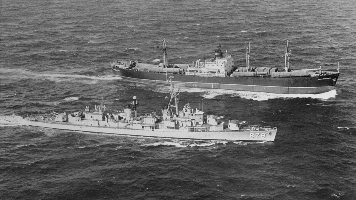 soviet and us ships during cuban missile crisis