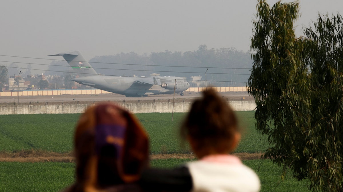 family sees military plane arrive