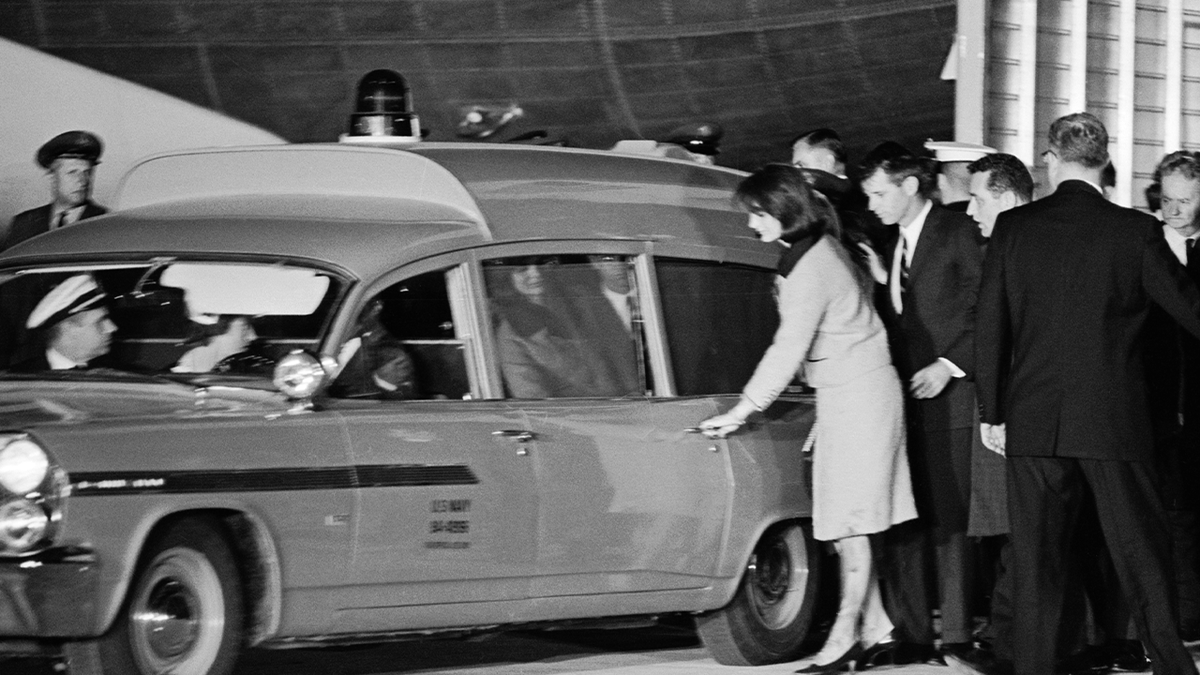 Secret Service agent who attempted to shield JFK from assassination ...