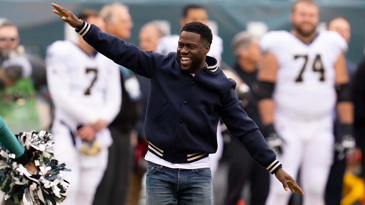 Kevin Hart at the New Orleans Saints v Philadelphia Eagles game