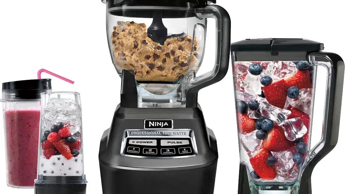 This blender comes with an eight-cup food processor bowl.