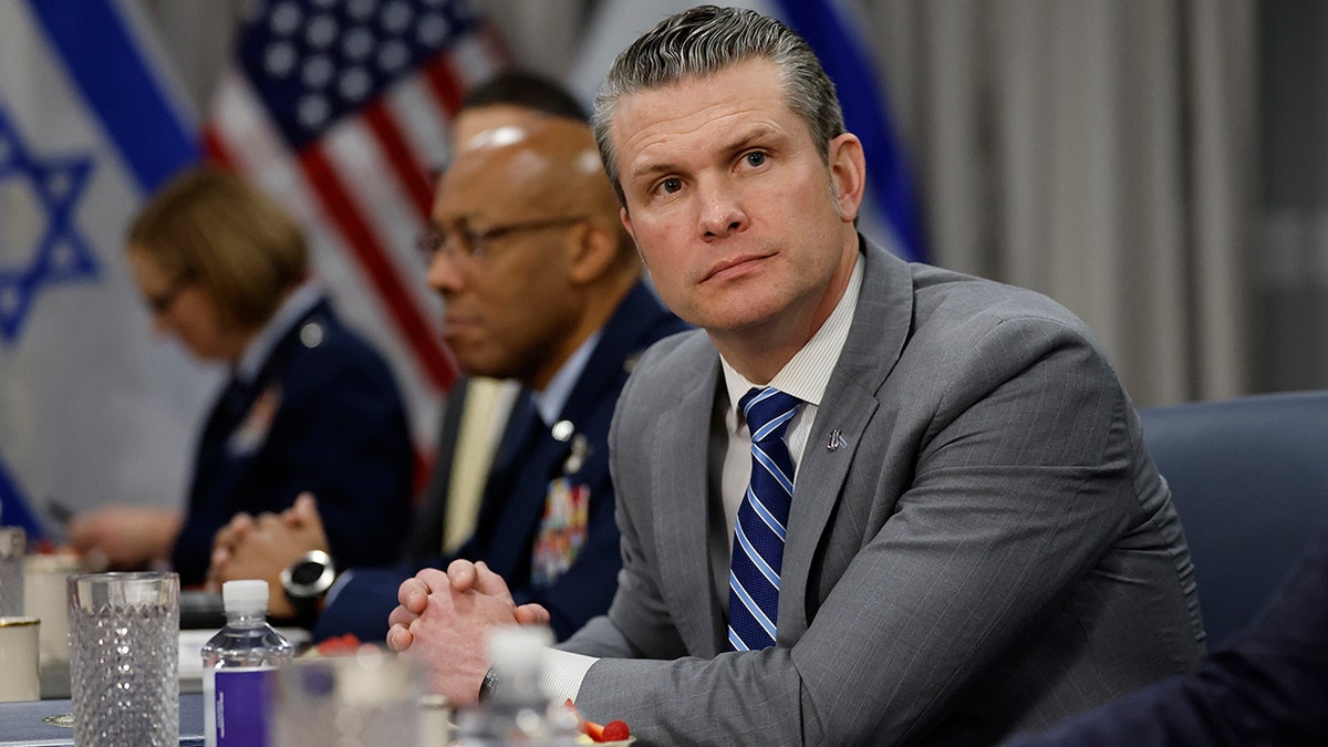 Sekretaris Pertahanan Pete Hegseth