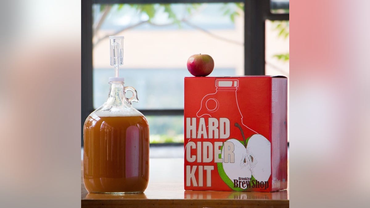 This kit brews a gallon of delicious hard apple cider. 