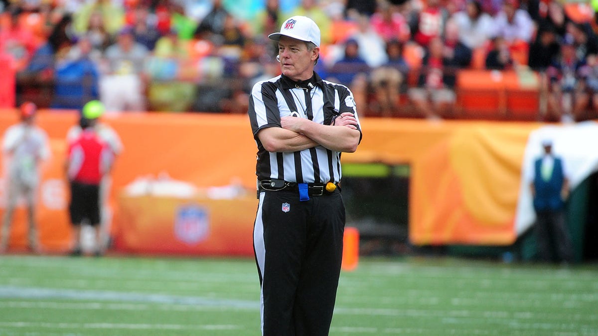 NFL referee