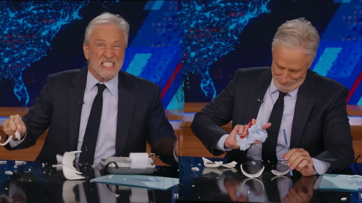 Jon Stewart hurts hand