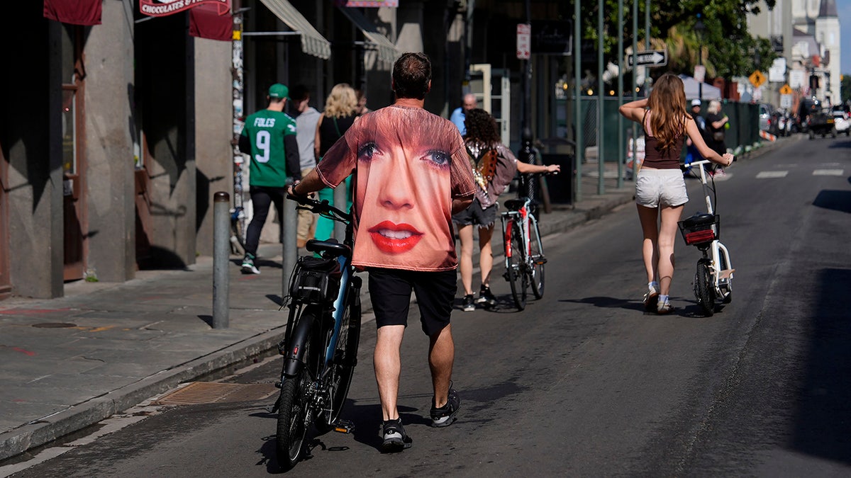 Taylor Swift fan in New Orleans