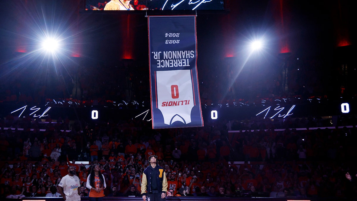 Terrence Shannon Jr.'s retired jersey upside down