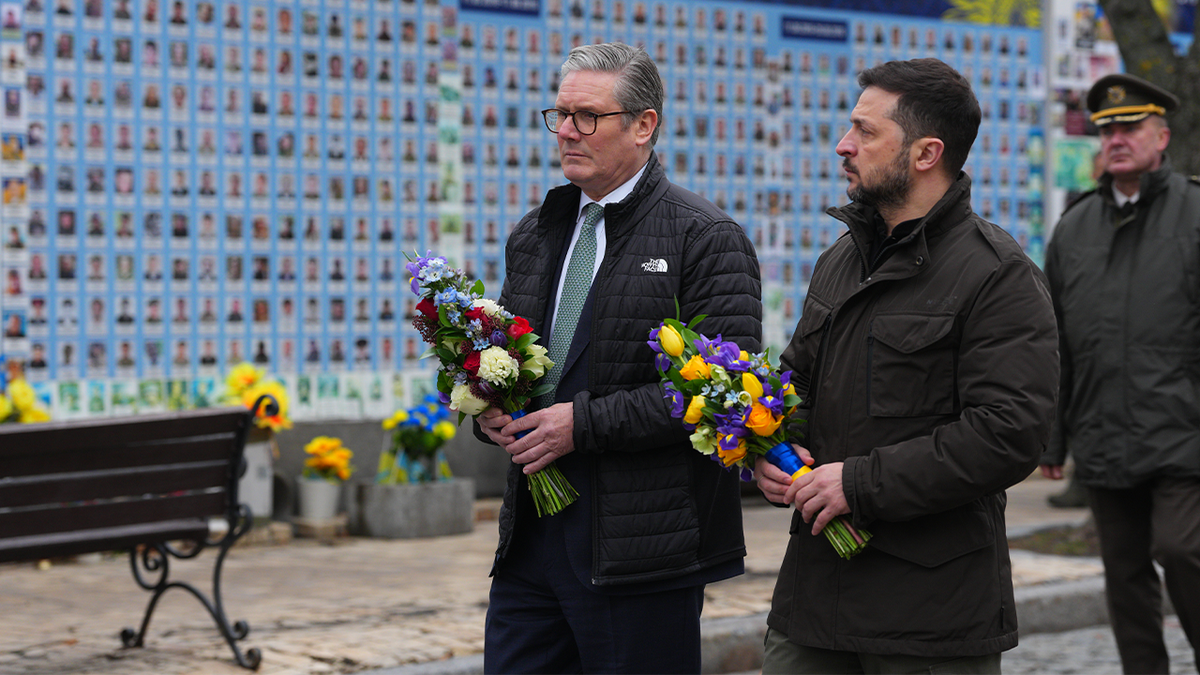 keir starmer and volodomyr zelenskyy