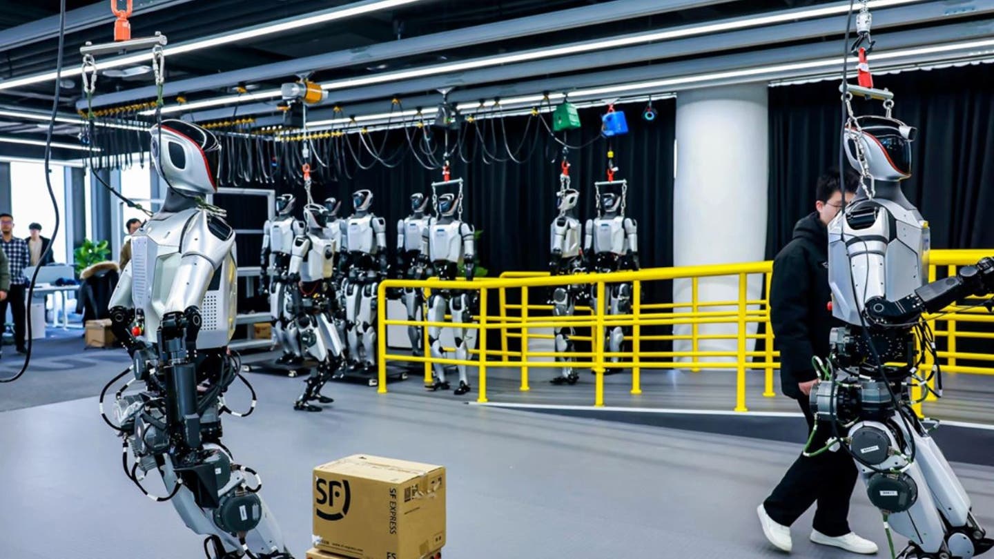 2 china launches facility to train 100 plus humanoid robots simultaneously