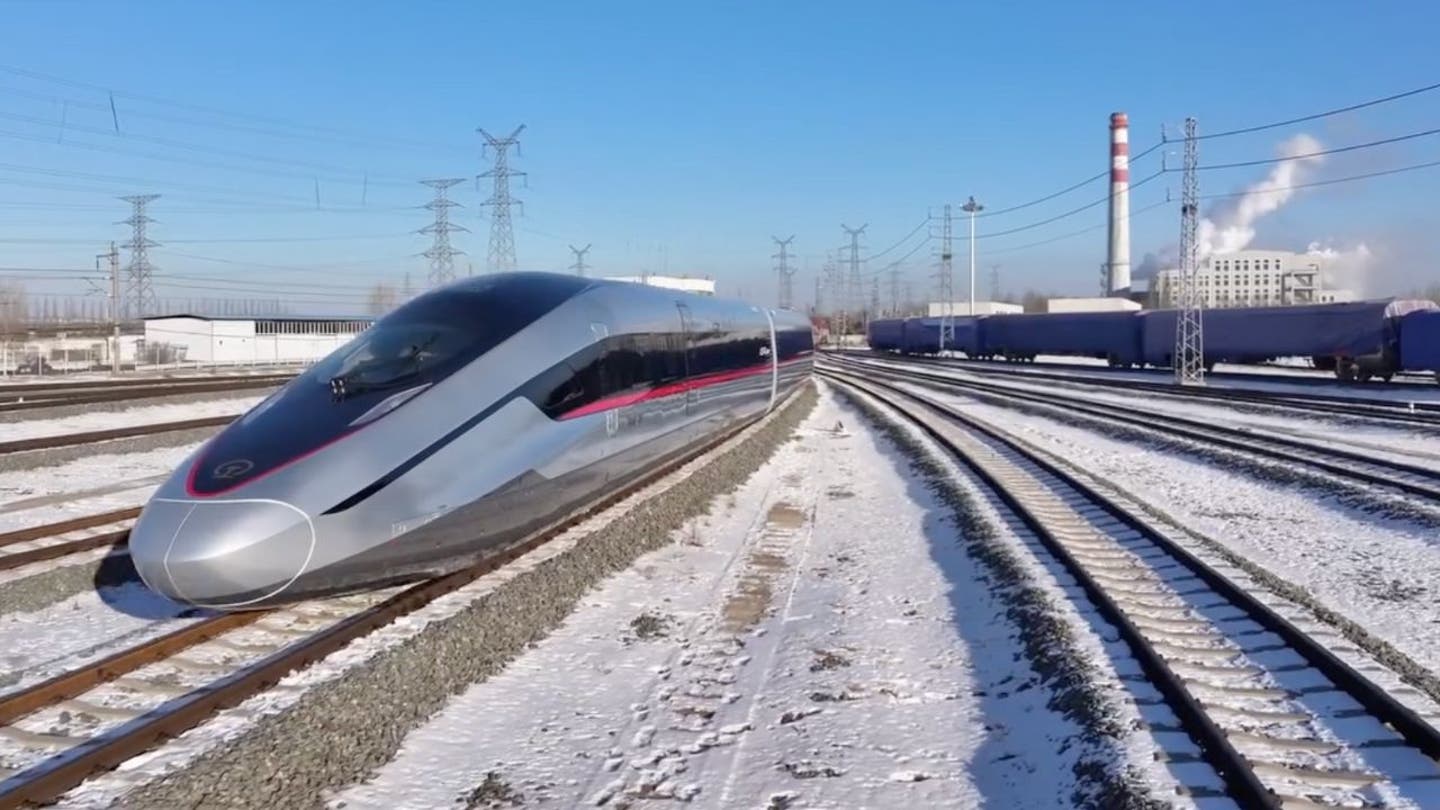 2 chinas unveils the worlds fastest high speed train with a top speed of 280 mph