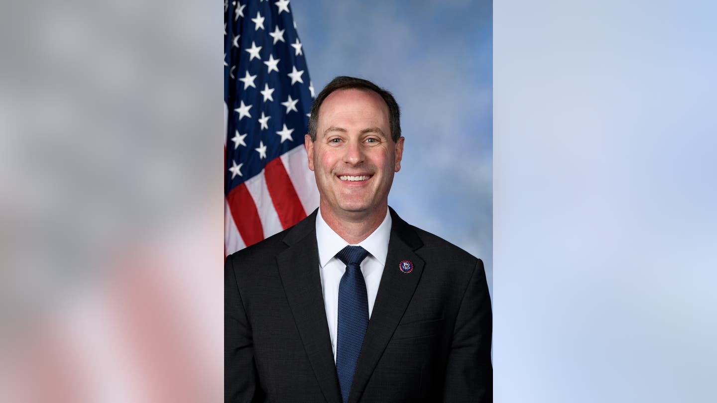 2022 10 20t182441z 988682708 rc223m9di6fi rtrmadp 3 usa election headshots scaled
