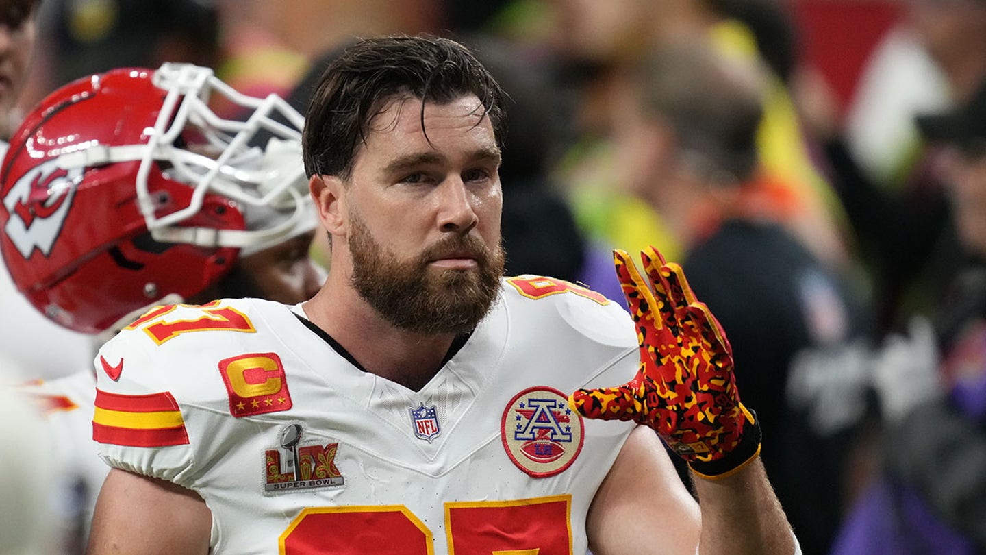 kelce-waving يمنح الرؤساء الموعد النهائي لترافيس كيلس قرار التقاعد: تقرير
