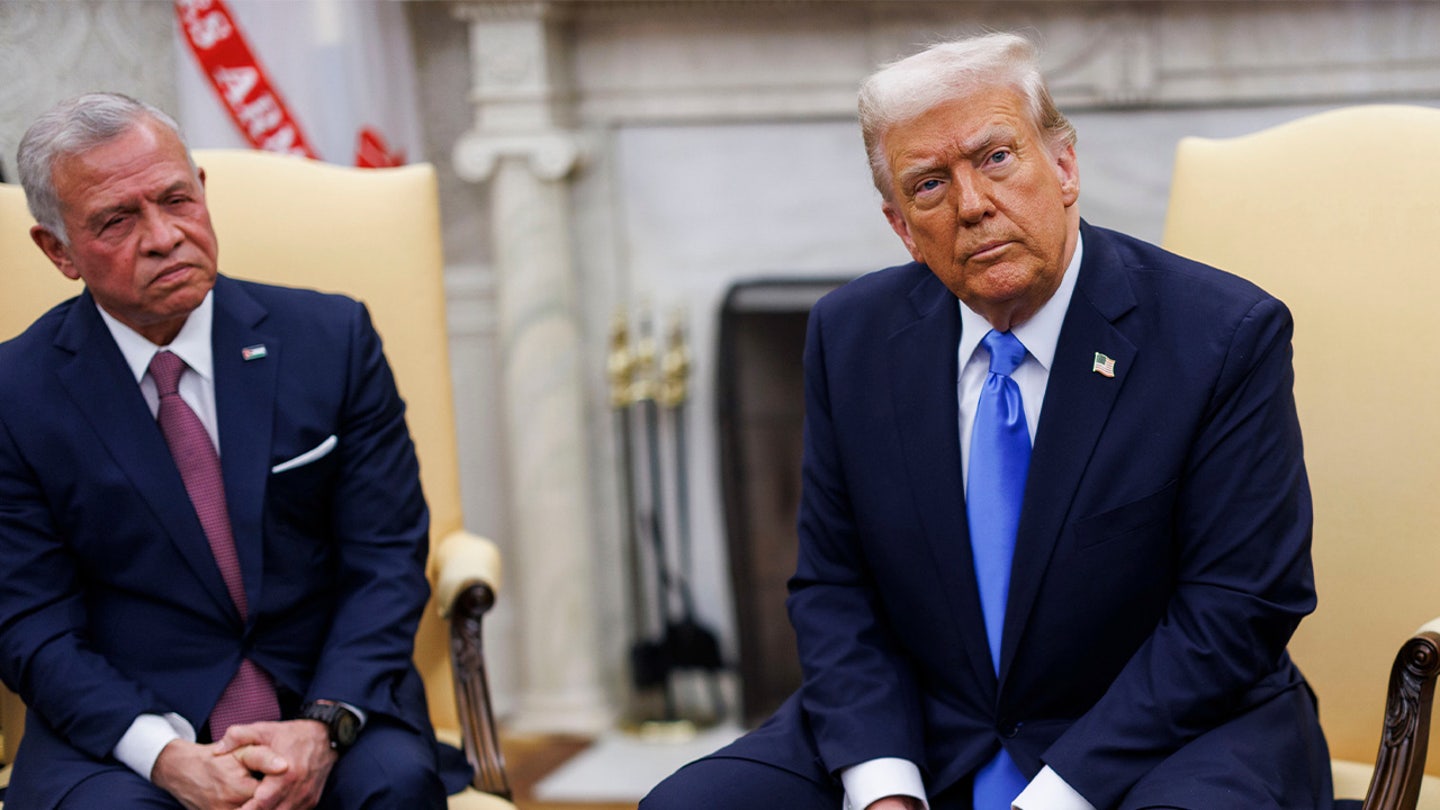trumppp وبحسب ما ورد ستصدر مصر تفاصيل حول خطة لإعادة بناء غزة دون ذكر التعاون الأمريكي