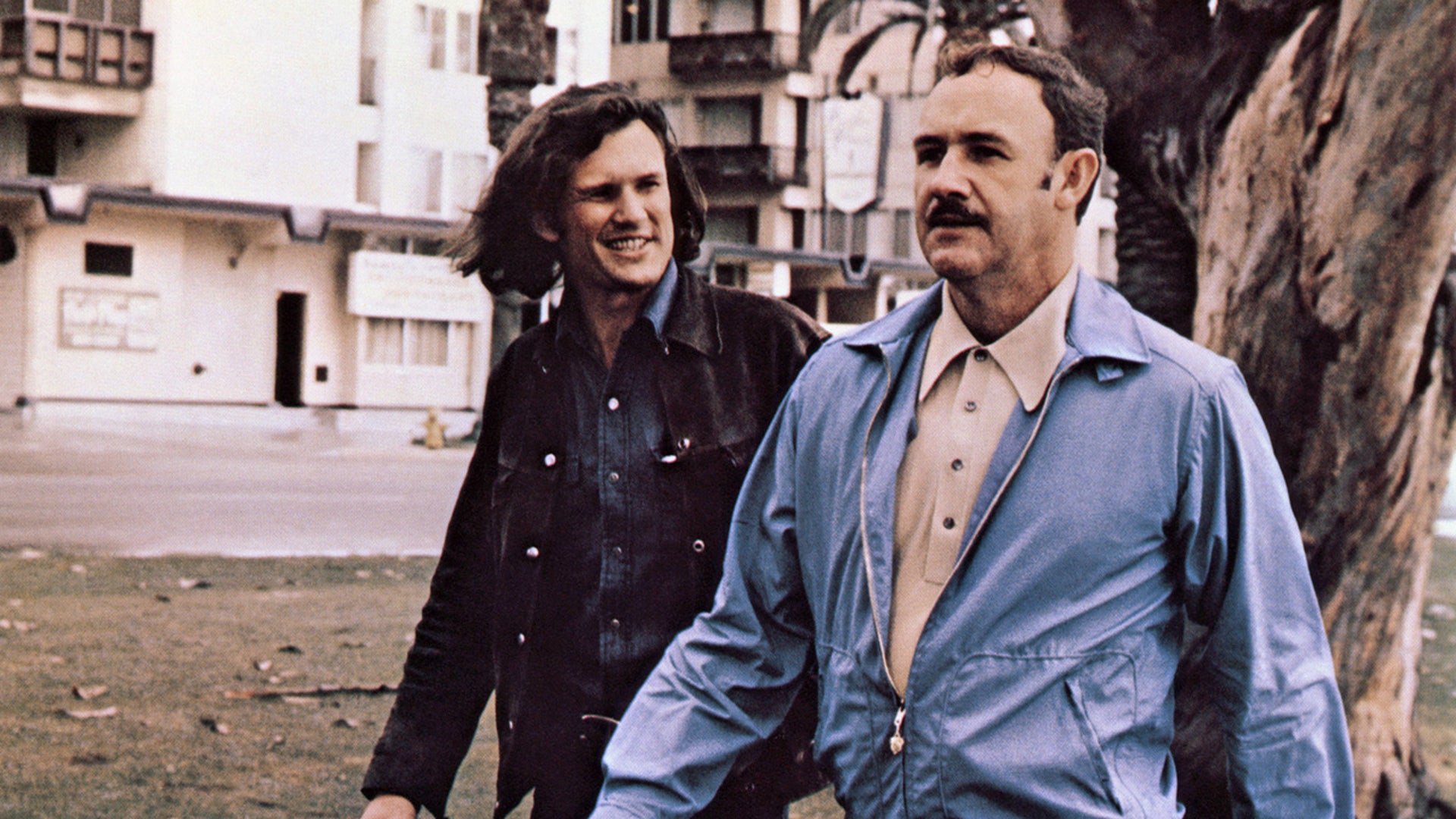 Gene Hackman appears in a classic film scene from Cisco Pike before his death in 2025