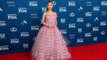 Ariana Grande, Kate Hudson shine on red carpet: PHOTOS