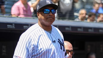 Bernie Williams explains 'mixed emotions' for Yankees ditching no-facial hair policy