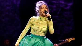 Christian music star Lauren Daigle joins 'Fox & Friends' ahead of Super Bowl performance