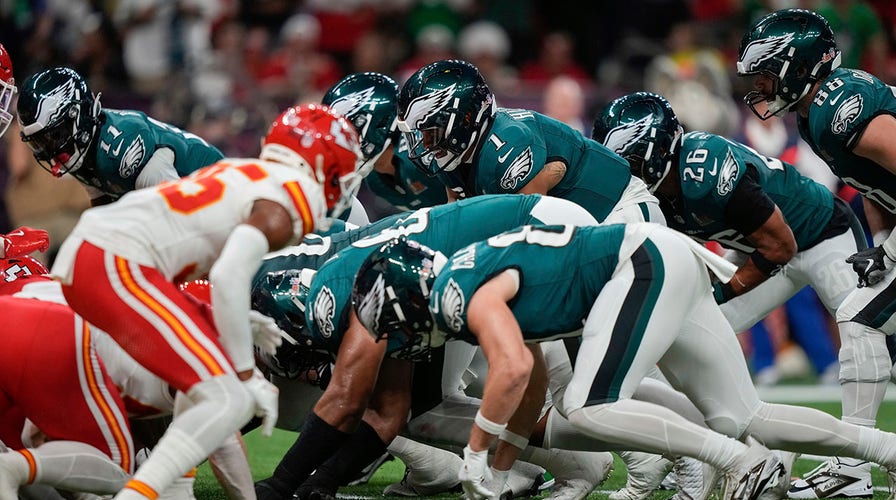 Trump endorses the Eagles' signature 'Tush Push' play