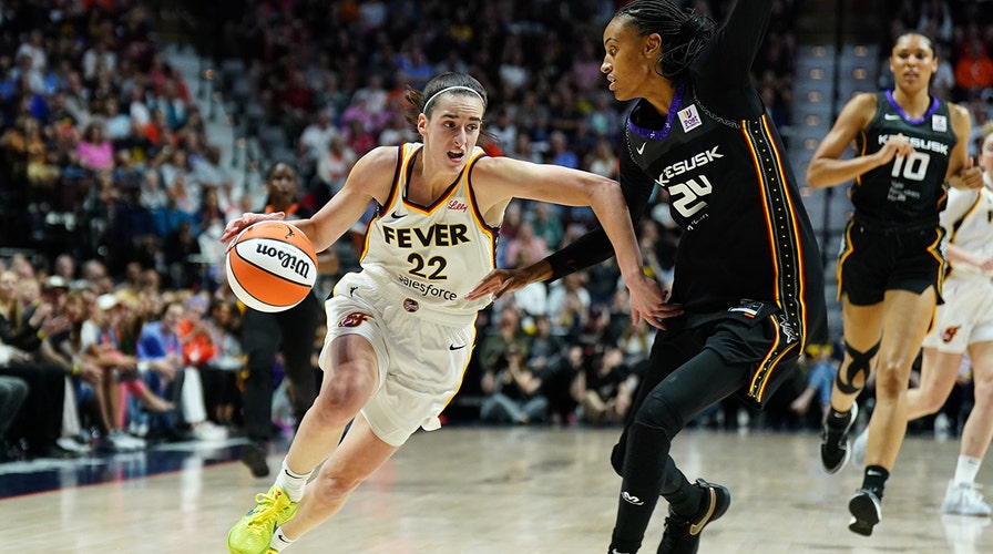 Caitlin Clark, DeWanna Bonner jaw at each other during Fever-Sun playoff game