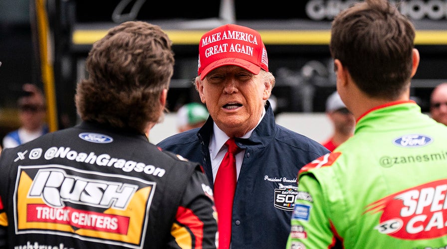 President Donald Trump paces the field at Daytona 500 | NASCAR on FOX