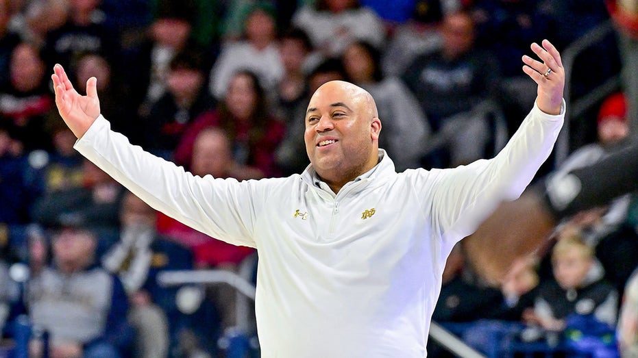 Notre Dame basketball coach goes on fiery rant in defense of team after latest loss