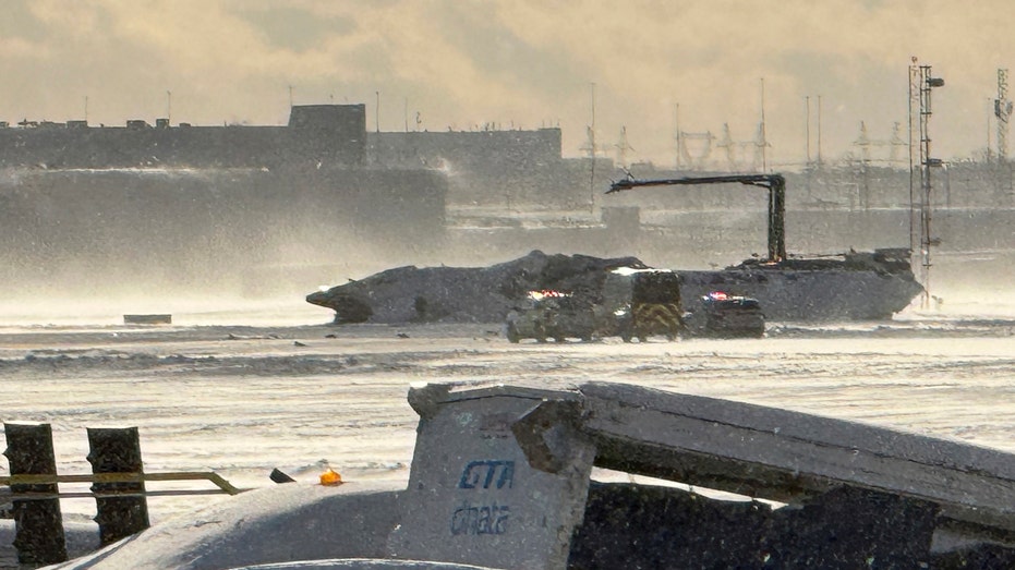 Delta releases new information about captain, first officer flying plane that crashed in Toronto