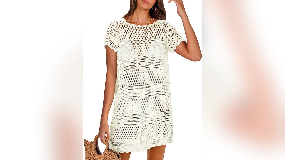 This Anrabess crochet dress is a must-have this summer, offering a blend of comfort and bohemian style. 