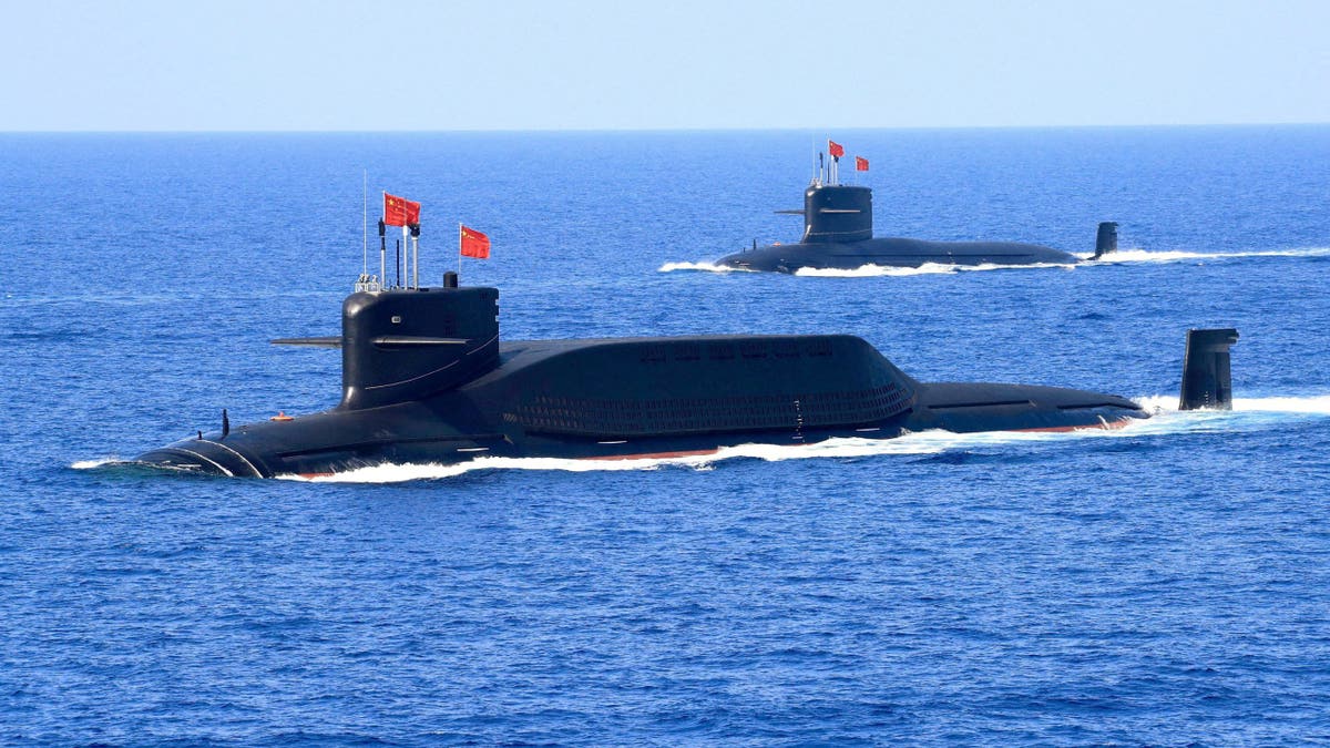 Em uma exposição militar no Mar da China Meridional em 12 de abril de 2018, vimos a Marinha de mísseis balísticos da classe Jin-Class (PLA) da classe Jin da classe Jin (PLA) da Marinha do Exército de Libertação Popular Chinesa (PLA). Foto tirada em 12 de abril de 2018 (Reuters/Stringer)