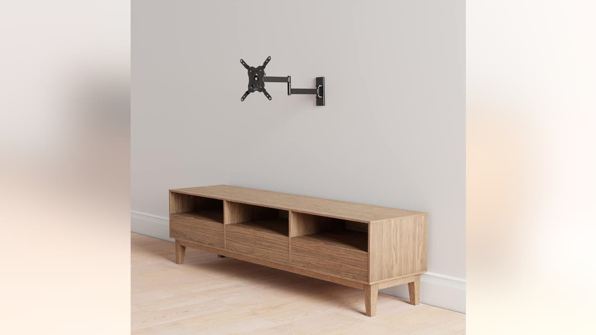 A wall mount helps you perfectly angle your TV.?